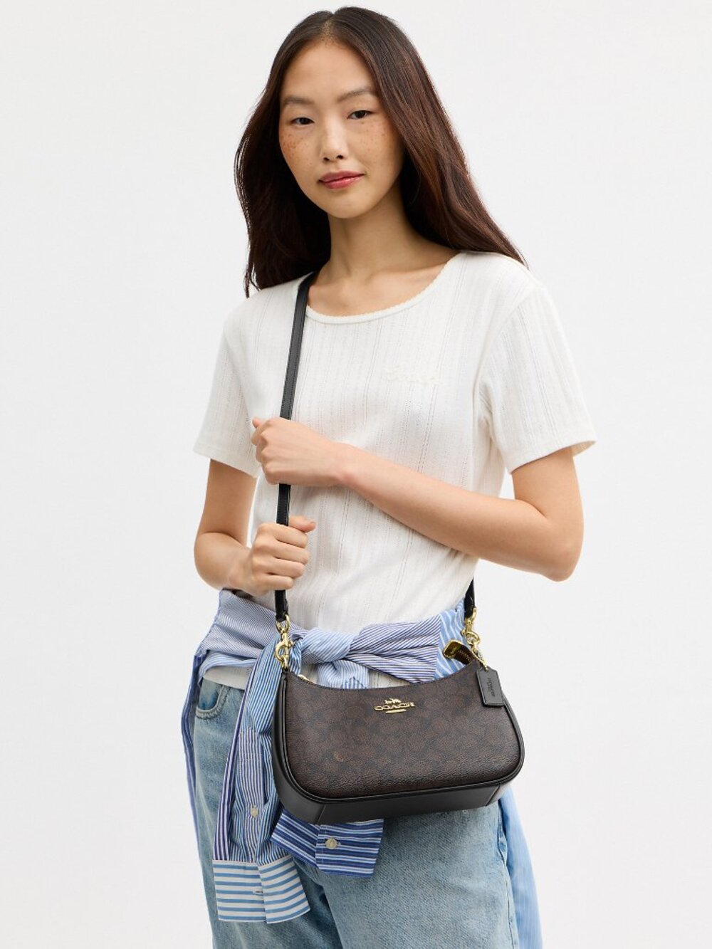 Coach Outlet Teri Shoulder Bag In Signature Canvas